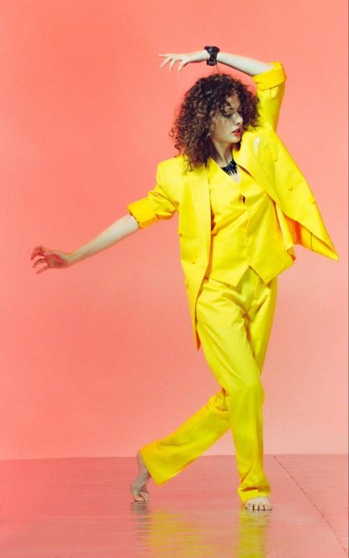 Canary Power Suit Dance - фото 1