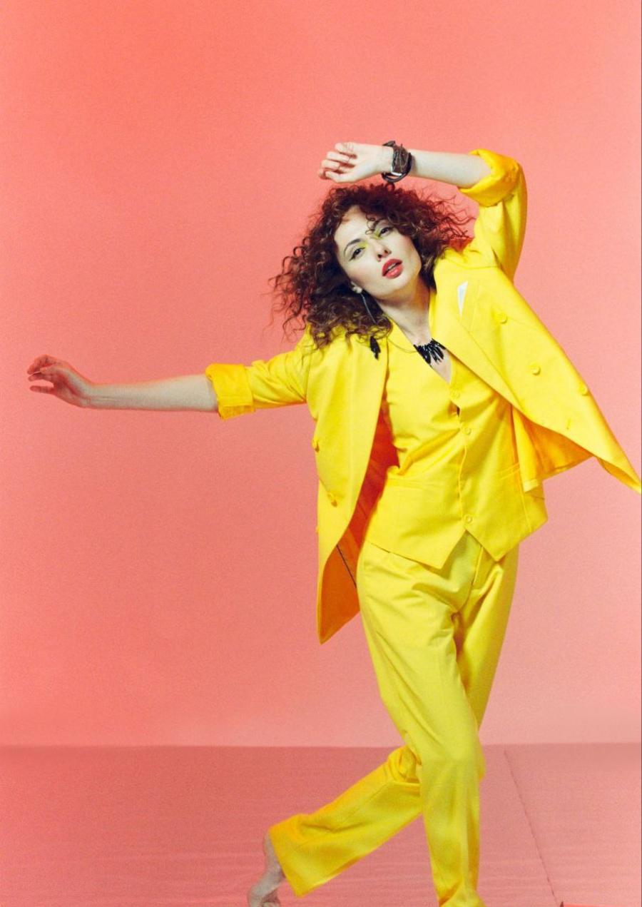 Canary Power Suit Dance - фото 2