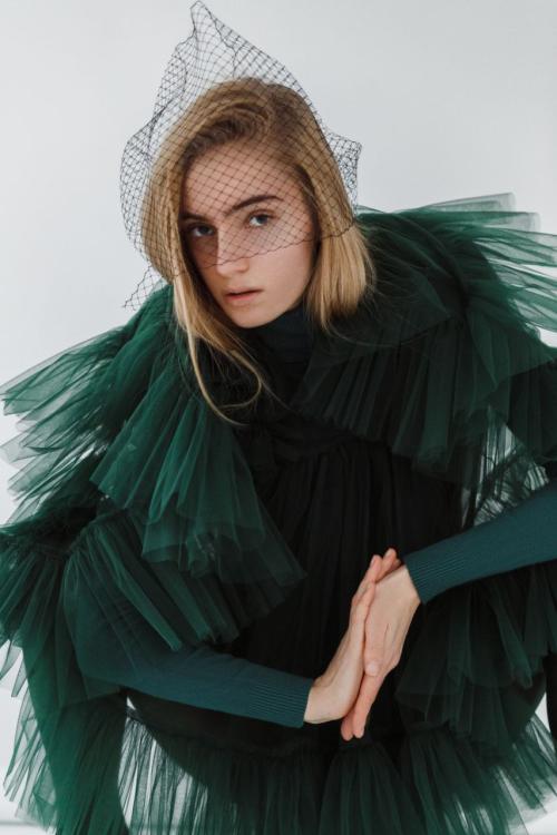 Emerald Tulle Mystery - фото 3